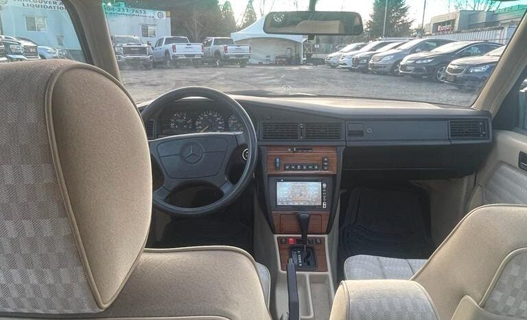 1993 Mercedes-Benz 190E full