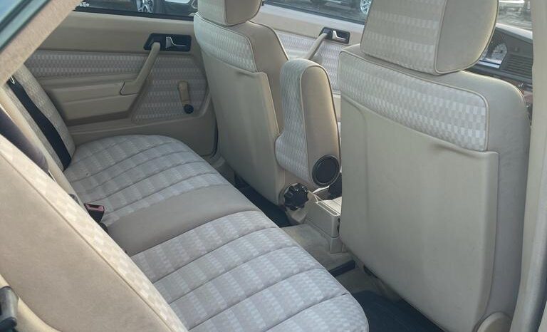 1993 Mercedes-Benz 190E full