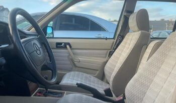 1993 Mercedes-Benz 190E full