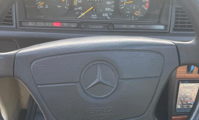 1993 Mercedes-Benz 190E full