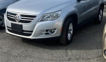 2010 Volkswagen Tiguan full