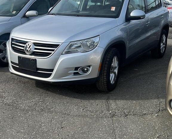 2010 Volkswagen Tiguan full