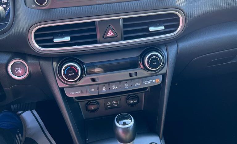 2021 Hyundai Kona Luxury full