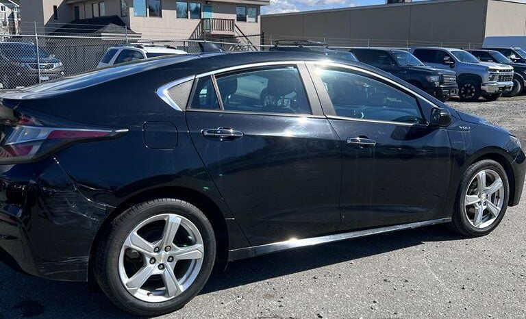 2017 Chevrolet Volt LT full