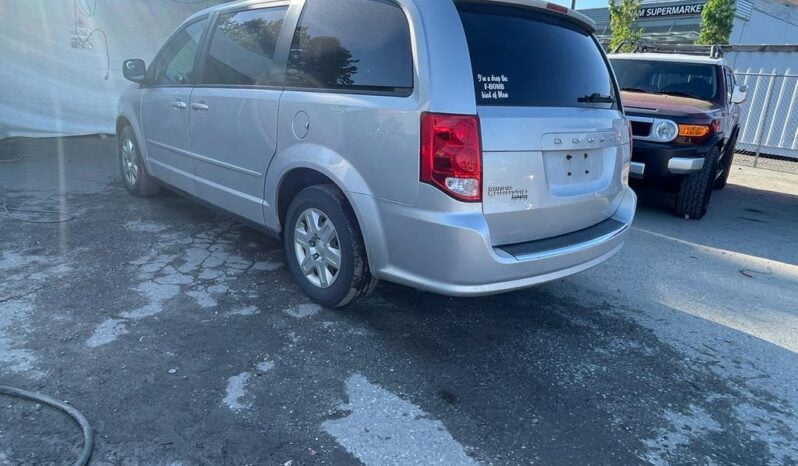 2012 Dodge Grand Caravan SE full