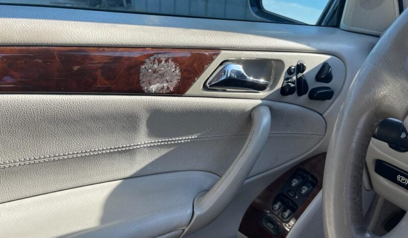 2001 Mercedes-Benz C-Class 3.2L full
