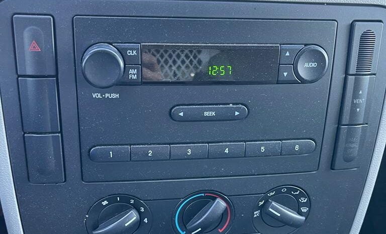 2007 Ford Freestar Cargo Van 4.2 L full