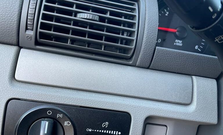 2007 Ford Freestar Cargo Van 4.2 L full