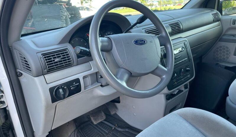 2007 Ford Freestar Cargo Van 4.2 L full