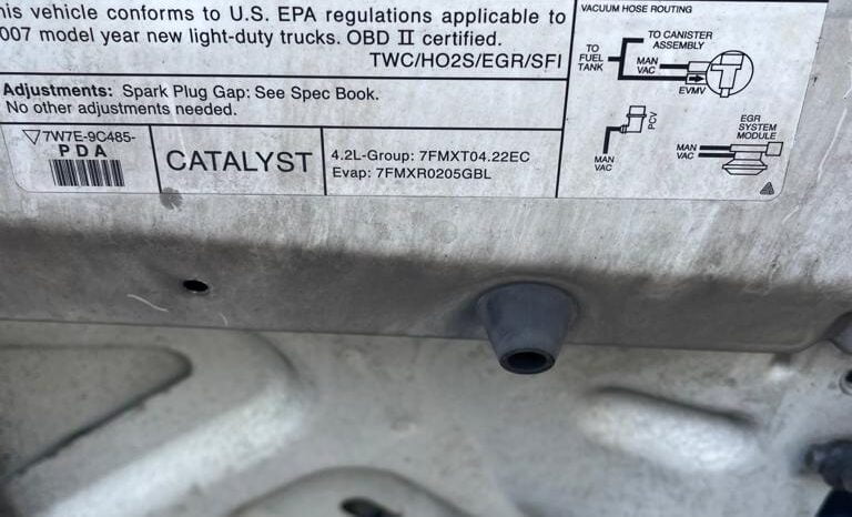 2007 Ford Freestar Cargo Van 4.2 L full