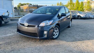2011 Toyota Prius (9)