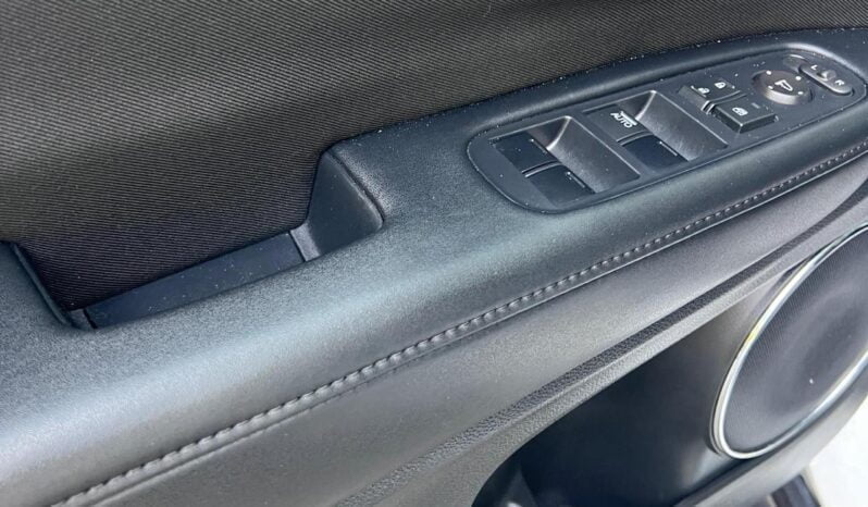 The 2016 Honda HR-V EX full