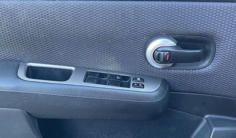 2008 Nissan Versa full