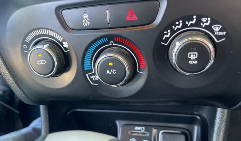 2015 Jeep Cherokee Sport full