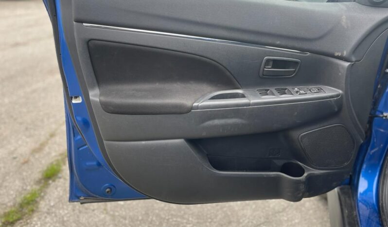 2021 Mitsubishi RVR ES full