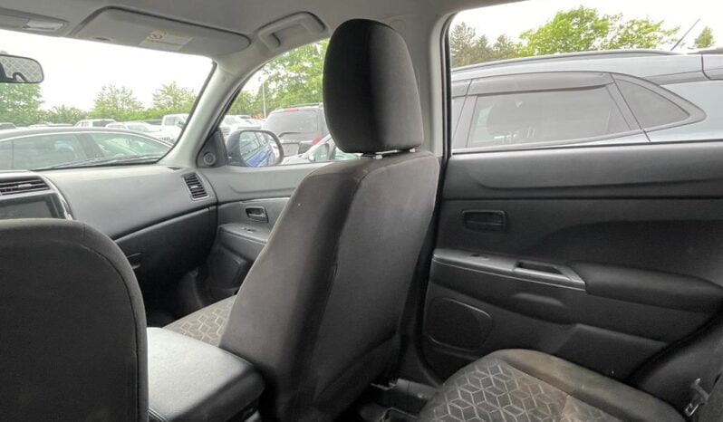 2021 Mitsubishi RVR ES full