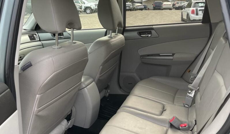 2011 Subaru Forester X Limited full