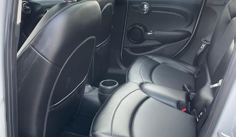 2016 MINI Cooper Hardtop 5 Door full