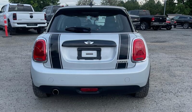 2016 MINI Cooper Hardtop 5 Door full
