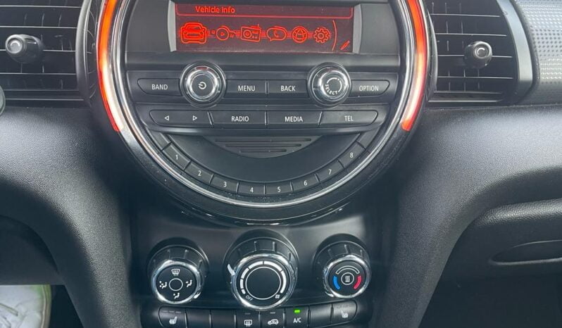 2016 MINI Cooper Hardtop 5 Door full