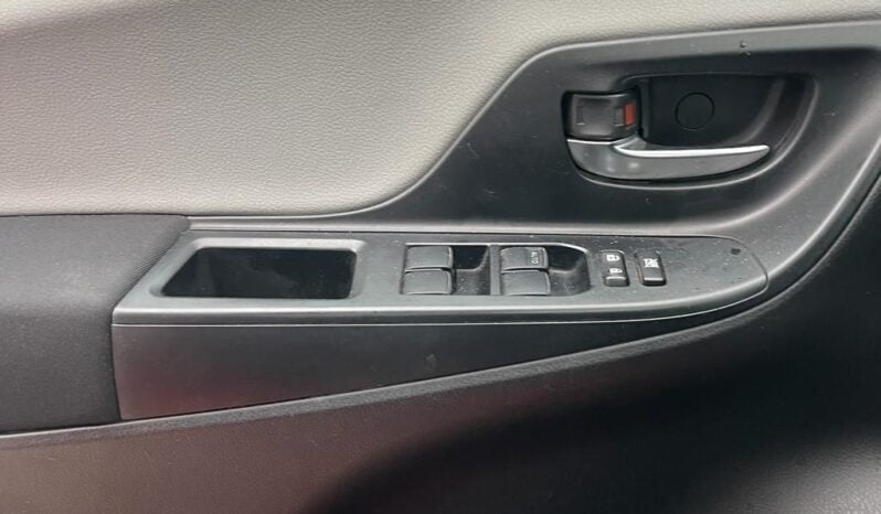 2016 Toyota Yaris full