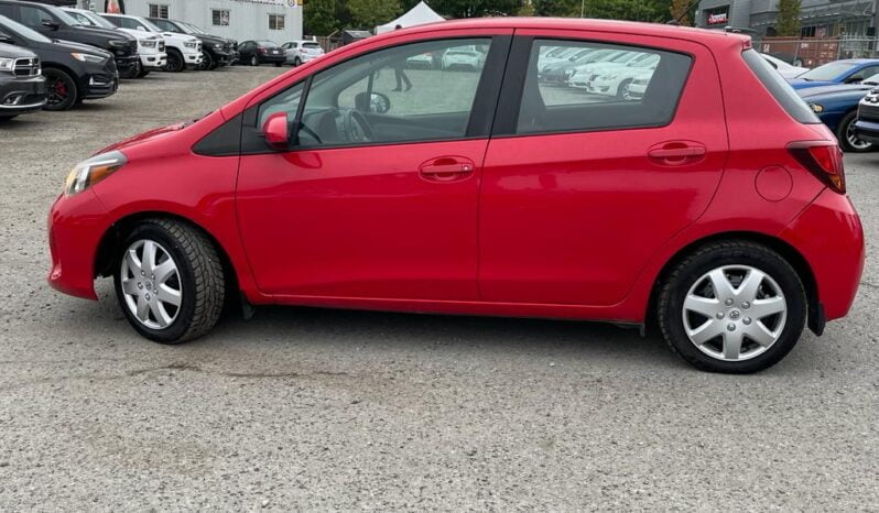 2016 Toyota Yaris full