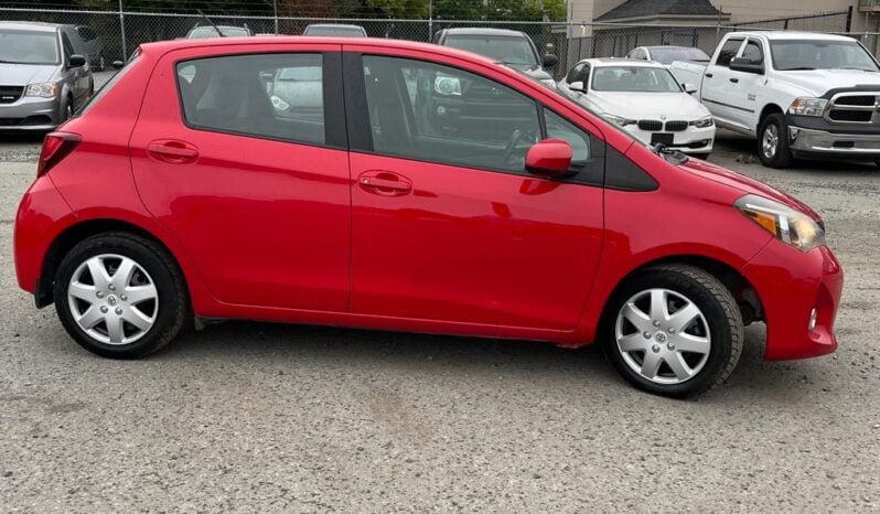 2016 Toyota Yaris full