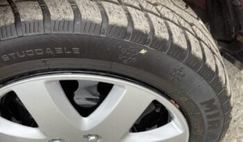 2016 Toyota Yaris full