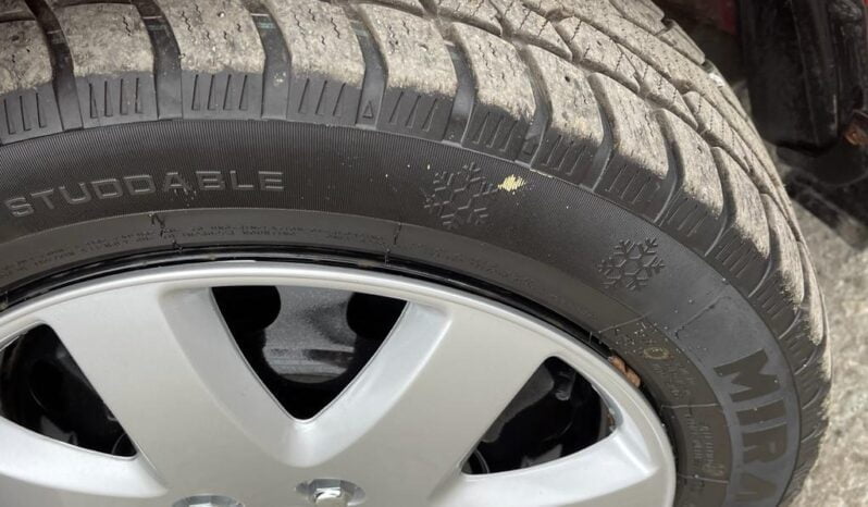 2016 Toyota Yaris full