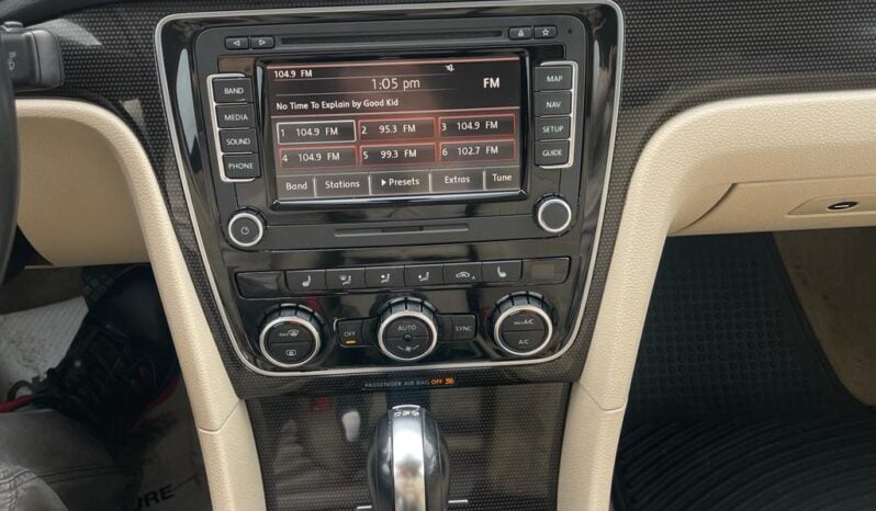 2013 Volkswagen Passat Highline full