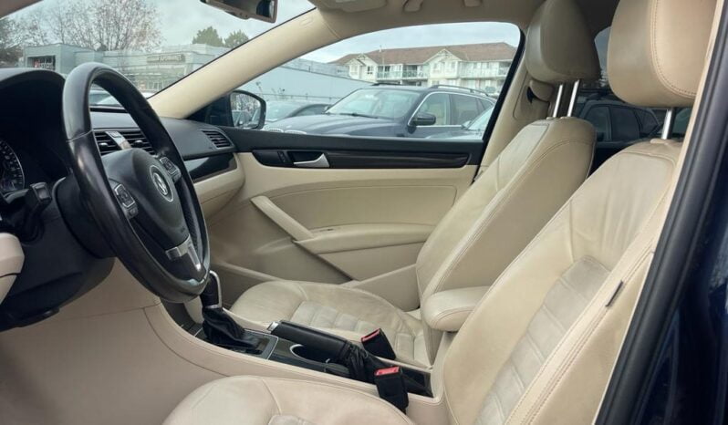 2013 Volkswagen Passat Highline full