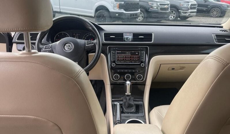 2013 Volkswagen Passat Highline full