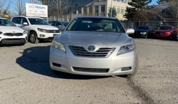 Toyota Camry Hybrid full