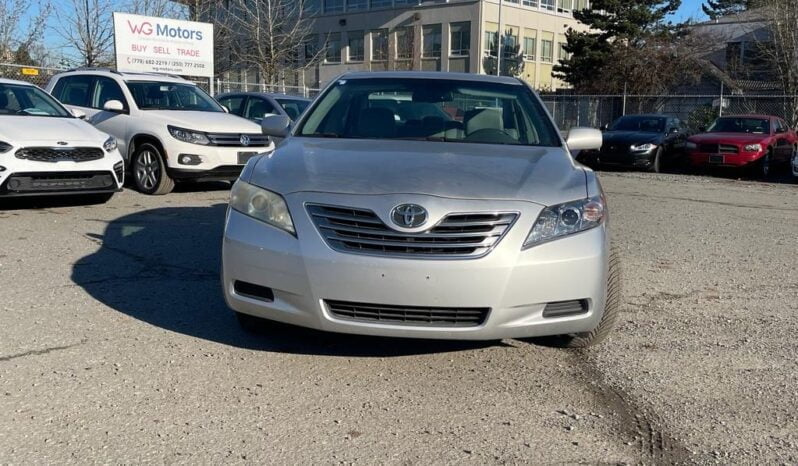 Toyota Camry Hybrid full