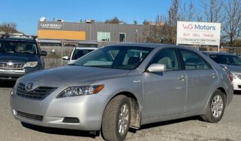 Toyota Camry Hybrid full