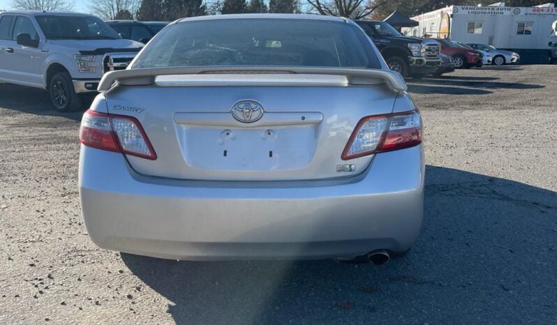 Toyota Camry Hybrid full