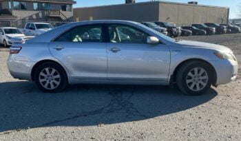 Toyota Camry Hybrid full