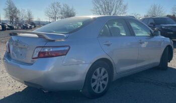 Toyota Camry Hybrid full
