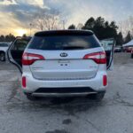 Kia Sorento 2015 SUV clean photo 6