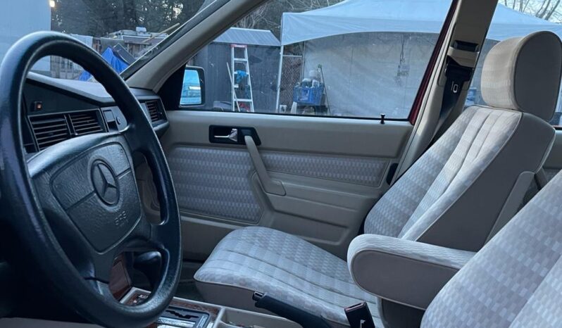 1993 Mercedes-Benz 190E full