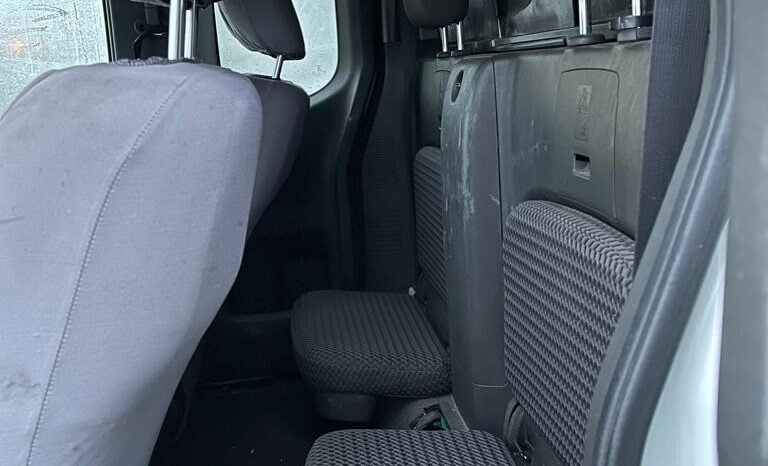 2013 Nissan Frontier SV full