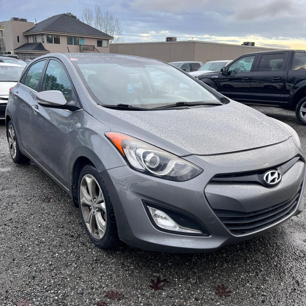 Hyundai Elantra 2013 Hatchback used-cars-fr