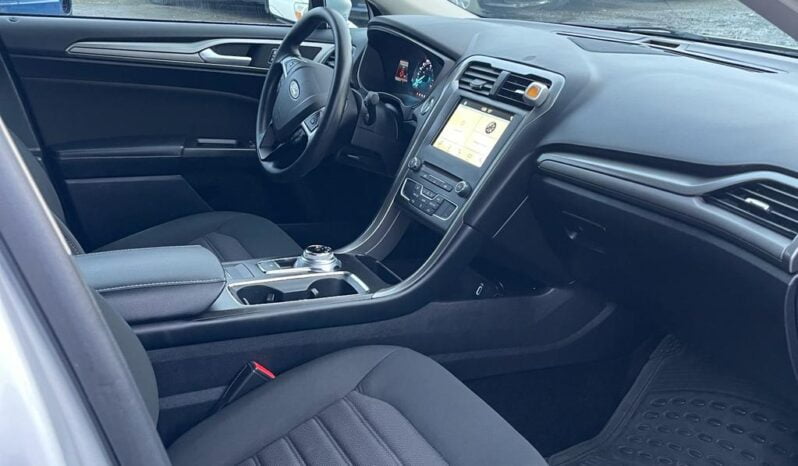 2018 Ford Fusion SE full