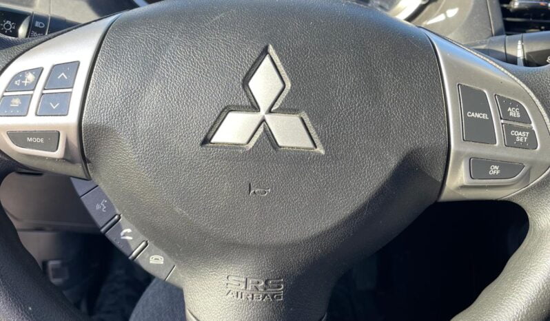 2011 Mitsubishi Lancer SE full