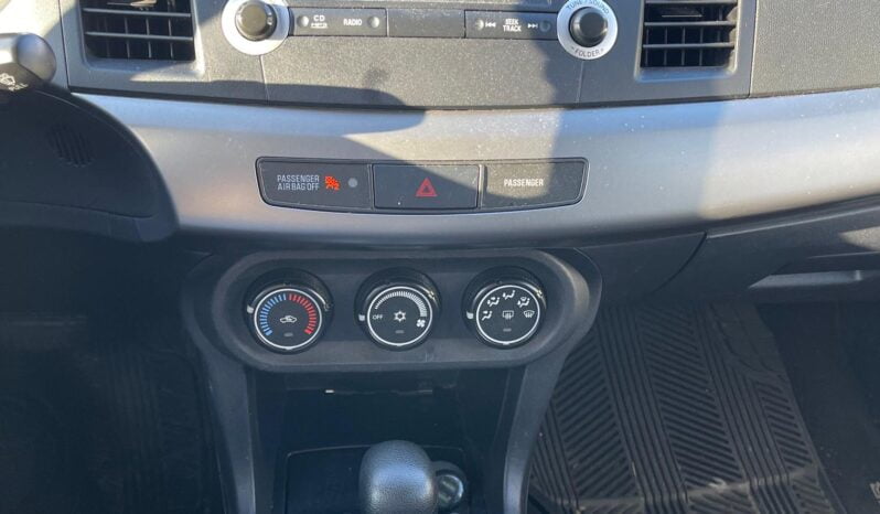 2011 Mitsubishi Lancer SE full