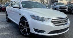 2014 Ford Taurus SEL (10)