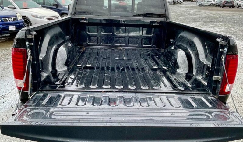 2022 Ram 1500 Classic Warlock full