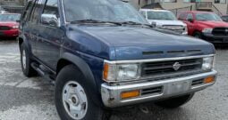 1995 Nissan Pathfinder (1)