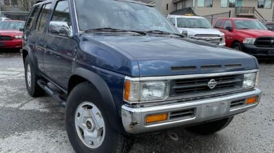 1995 Nissan Pathfinder (1)
