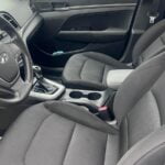 Hyundai Elantra 2017 Sedan used-cars-fr photo 14